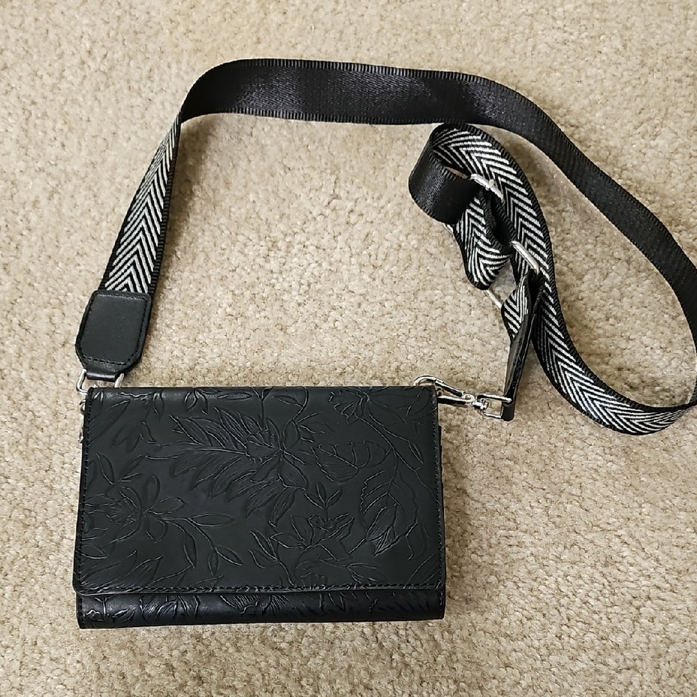 Elegant Black Crossbody Bag